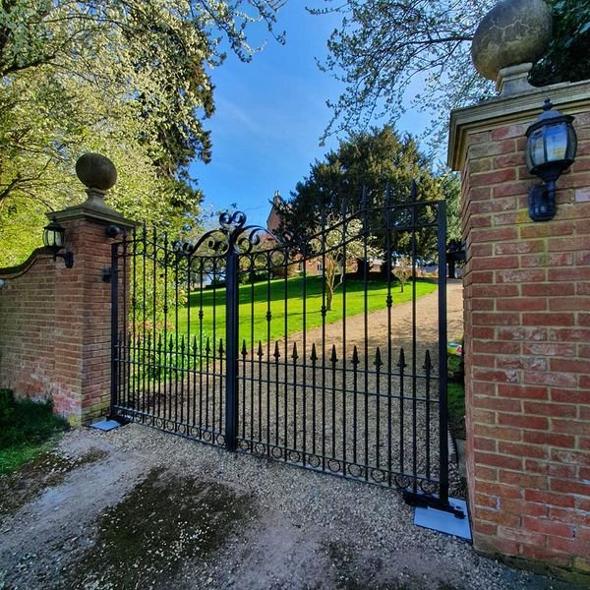 Beautiful iron gate in the Coventry countryside.